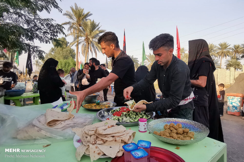 بالصور: جمالية المواكب الحسينية بعدسة الصحافة الإيرانية
