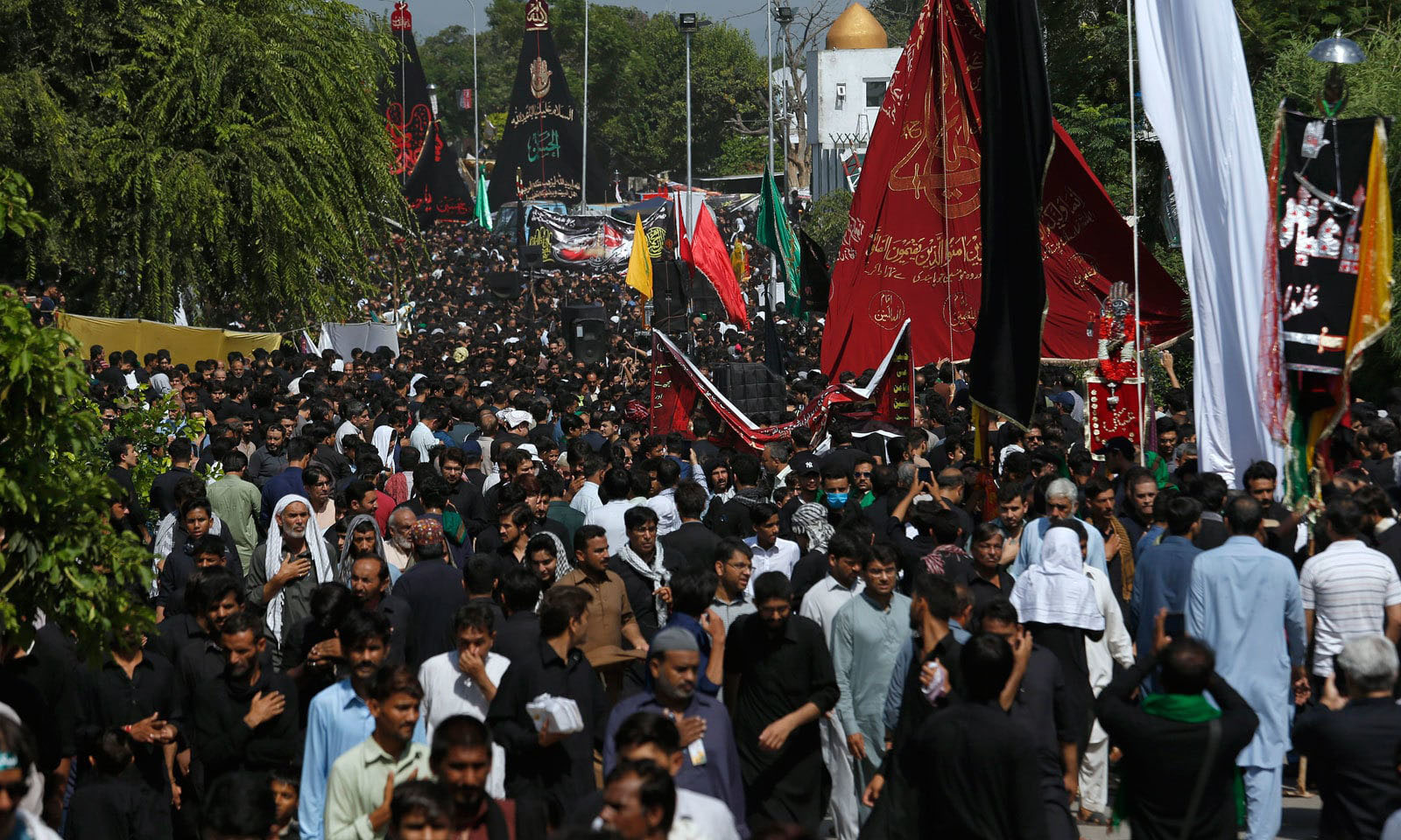 Pakistan: Police devise Ashura security plans