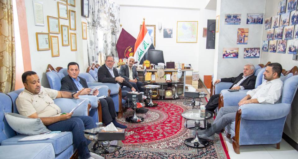 مناقشة مشاريع علمية وإدارية في إجتماع عقده مركز كربلاء للدراسات والبحوث مع هيئته الإستشارية