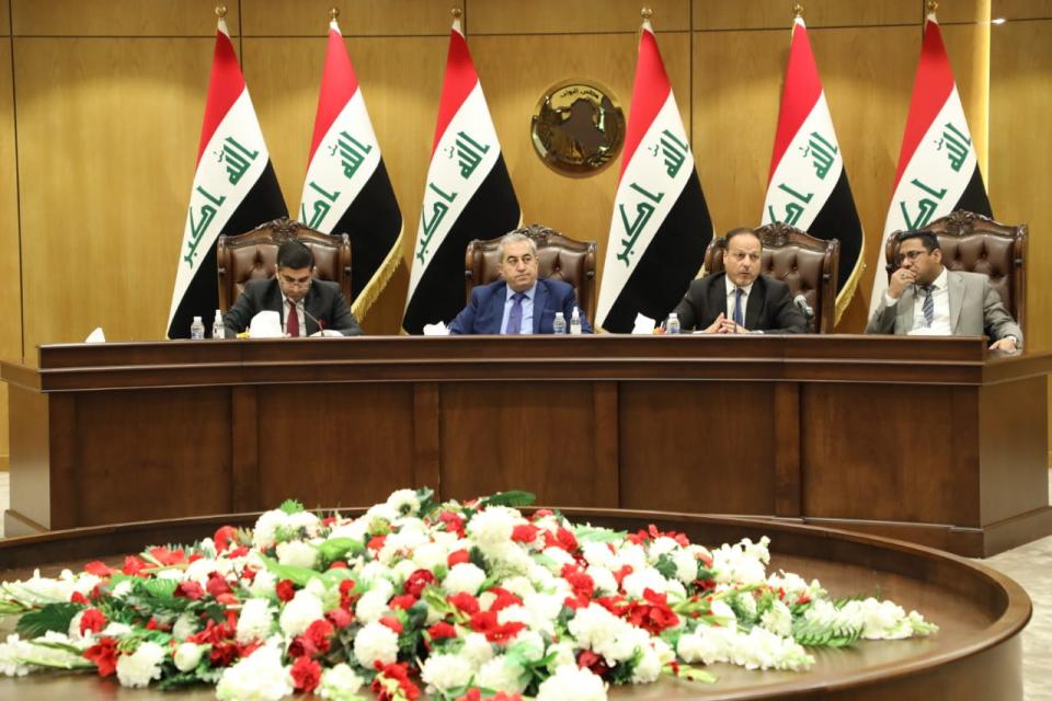 بمشاركة مركز كربلاء للدراسات والبحوث .. دائرة التشريع النيابية تعقد الجلسة الموسومة "دور مراكز الفكر والابحاث في صنع القرار التشريعي"