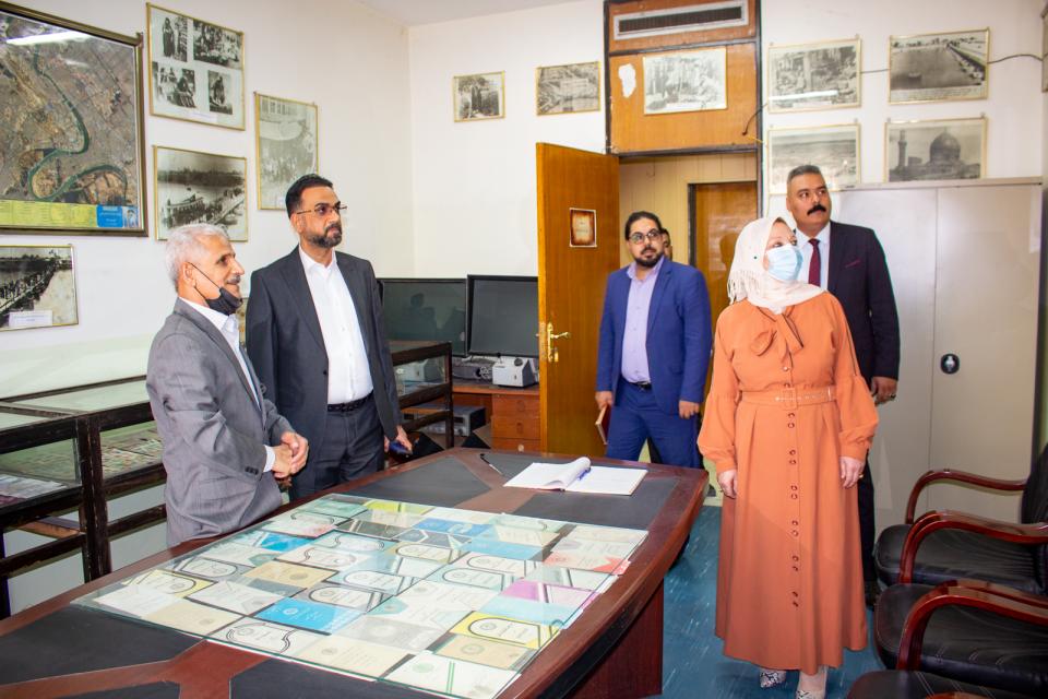 وفد من مركز كربلاء للدراسات والبحوث يزور مركز احياء التراث في جامعة بغداد