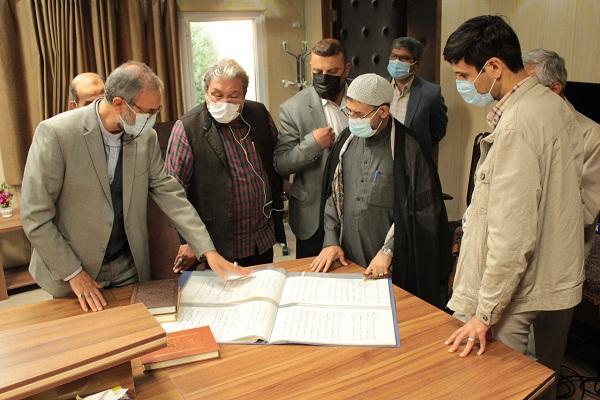 Iraq, Iran to hold Quran exhibition in Karbala