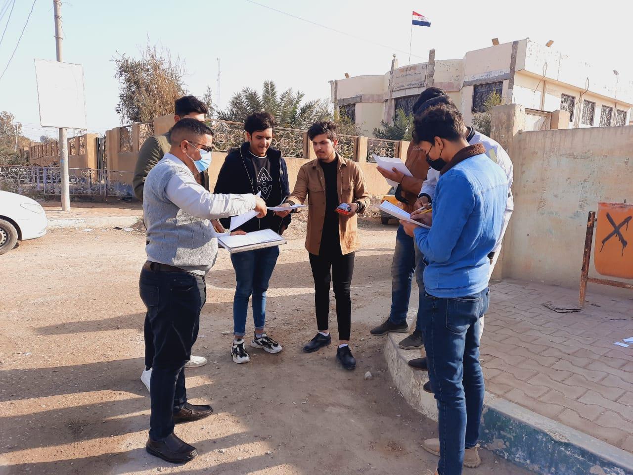 الفرق الميدانية لمركز كربلاء تباشر بتوزيع استطلاع الرأي حول ظاهرة التسول في المحافظة