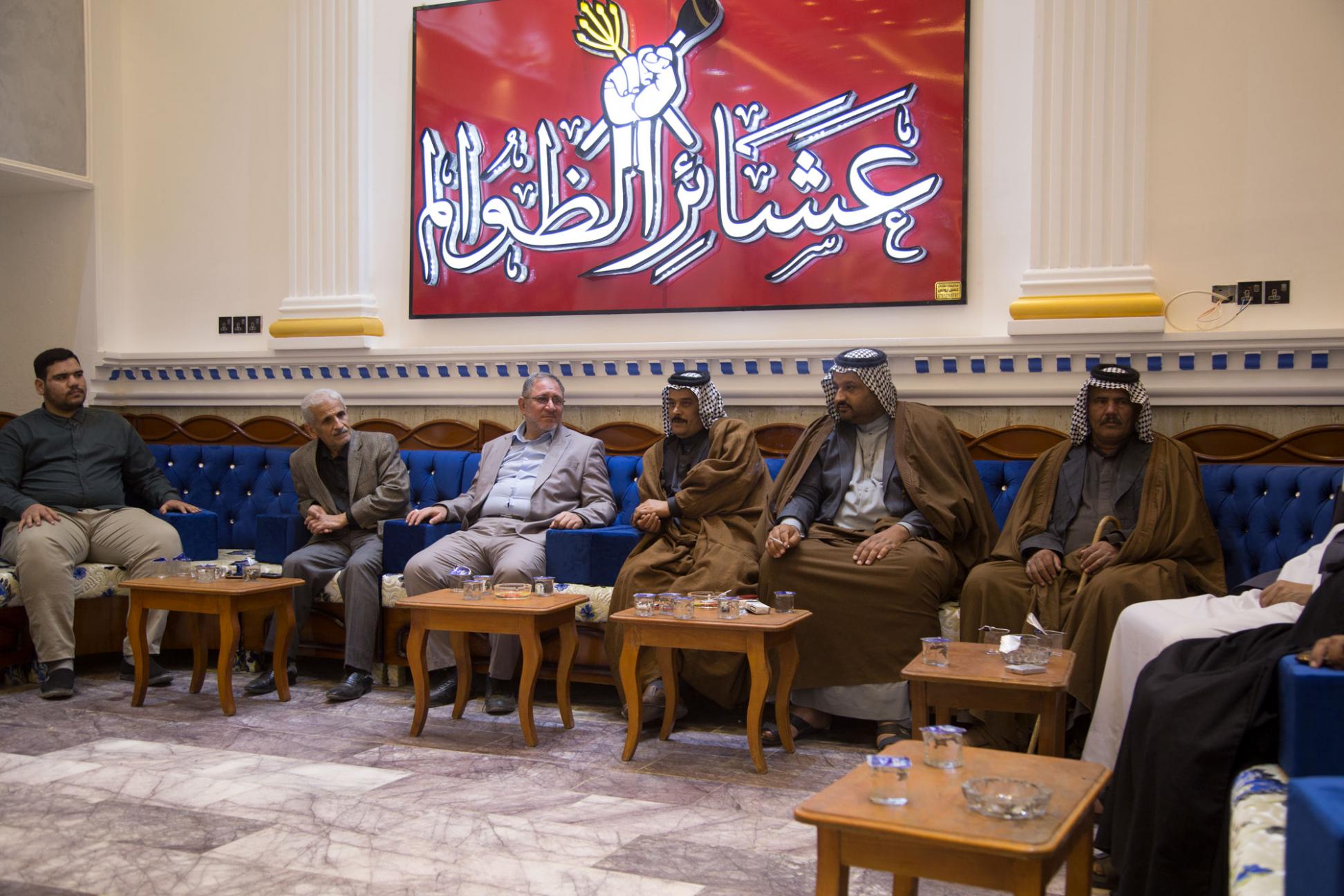 احفاد شيخ الظوالم شعلان ابو الجون يستقبلون وفد مركز كربلاء للدراسات والبحوث في محافظة المثنى