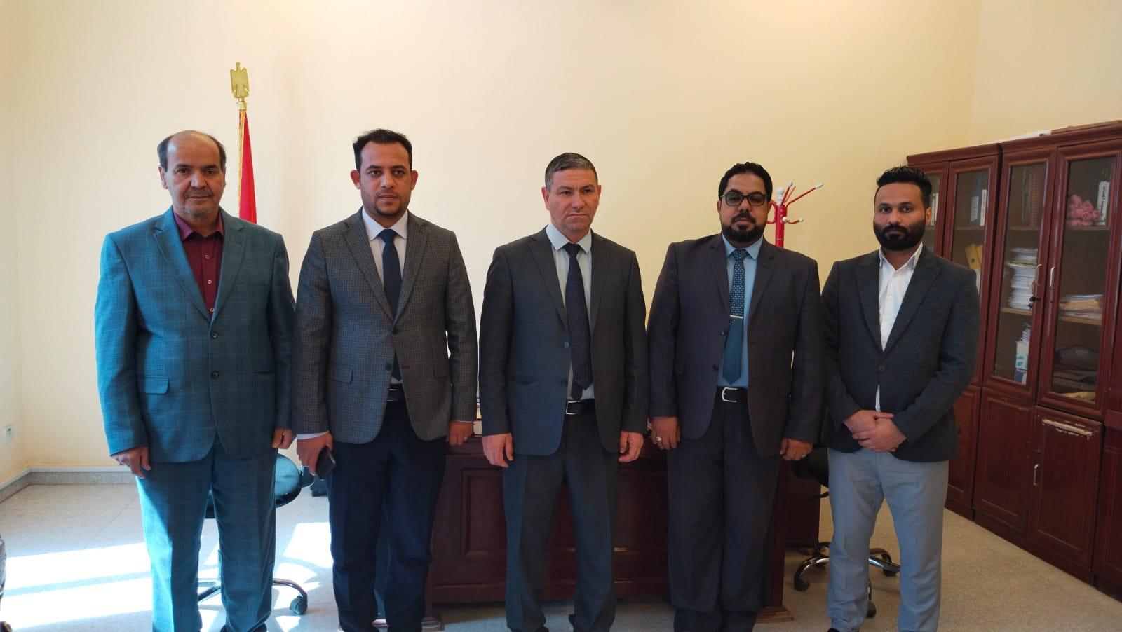 وفد مركز كربلاء يزور كلية التربية للعلوم الإنسانية في جامعة ذي قار