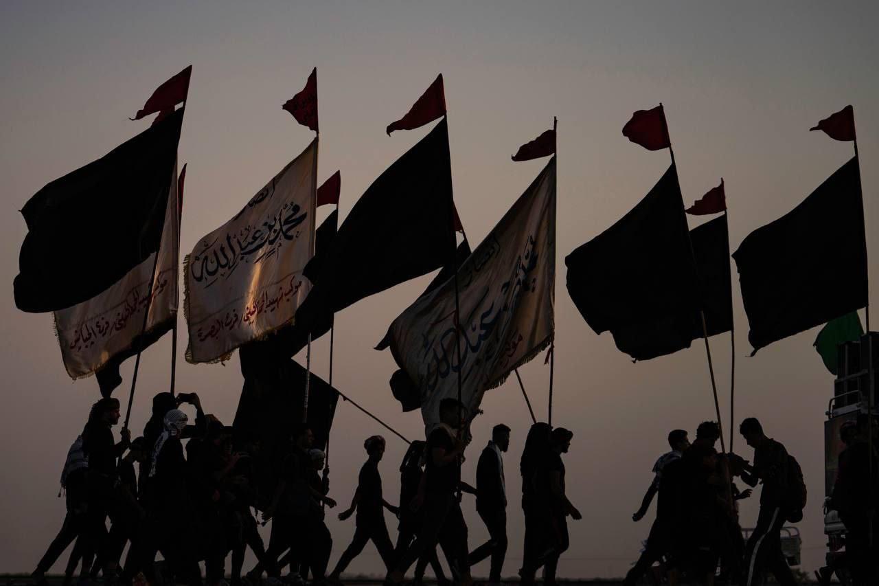 بالصور || من جنوب العراق .. الزائرين يواصلون مسيرة العشق والوفاء الى شهيد كربلاء