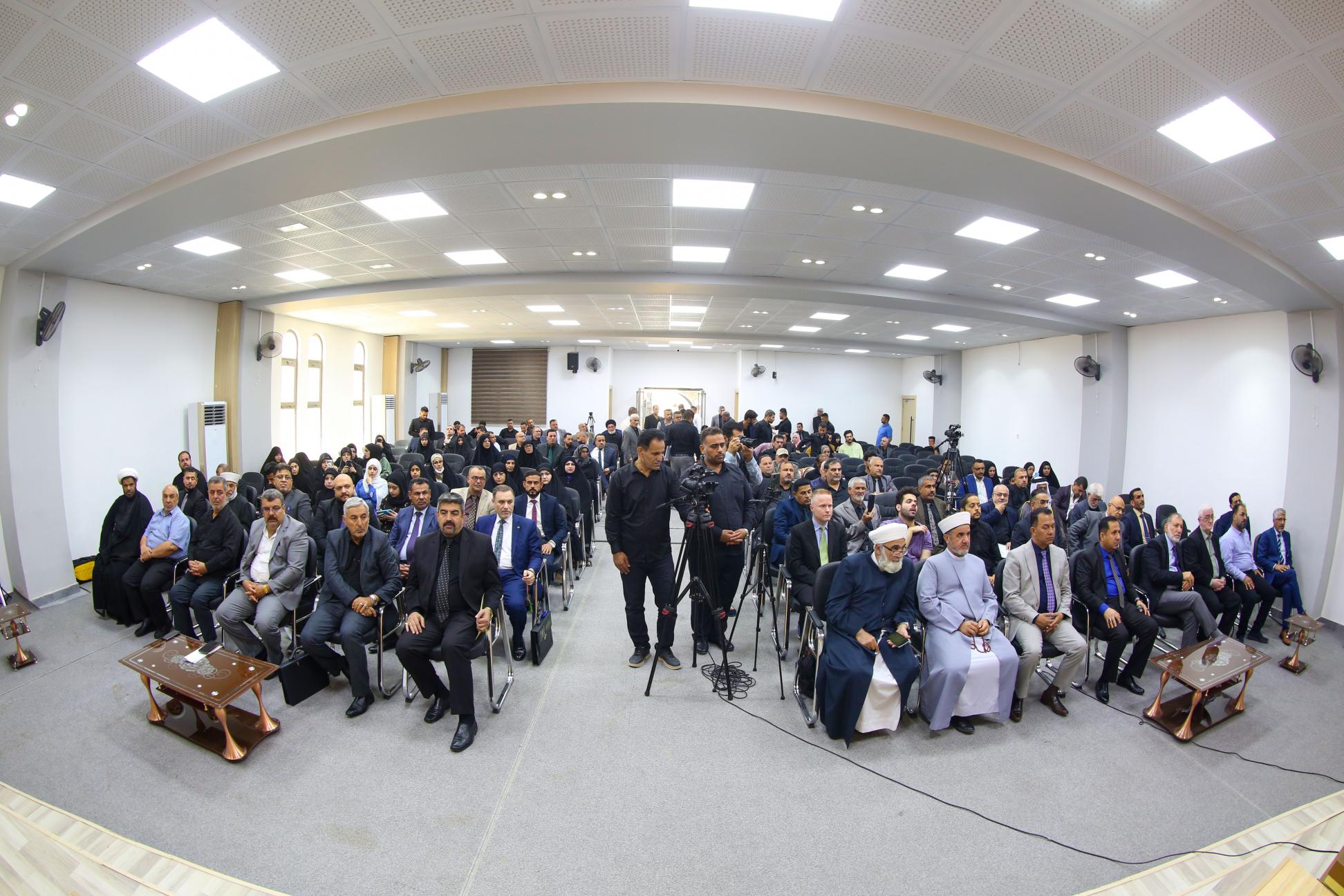بالصور || انطلاق الجلسة الختامية للمؤتمر العلمي  الدولي السادس لزيارة الاربعين المباركة