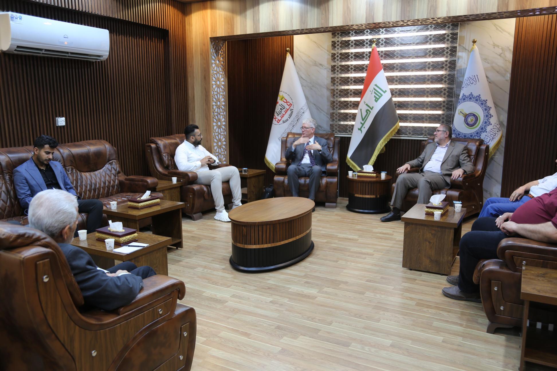 On a specialized research visit.. A British professor praises the efforts of Karbala Center for Studies and Research and seeks to open horizons for scientific cooperation