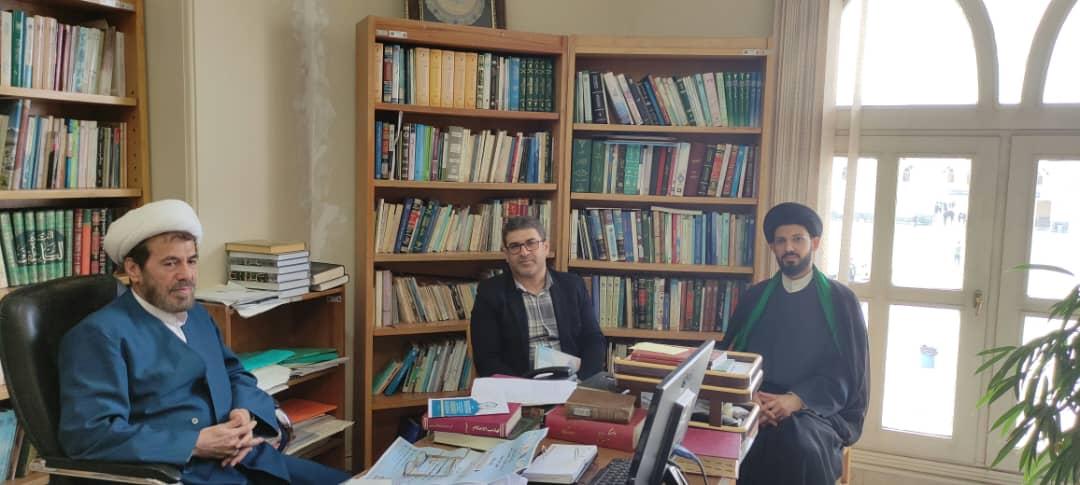 مركز أبحاث العتبة الرضوية المقدسة يستضيف وفد مكتب مركز كربلاء